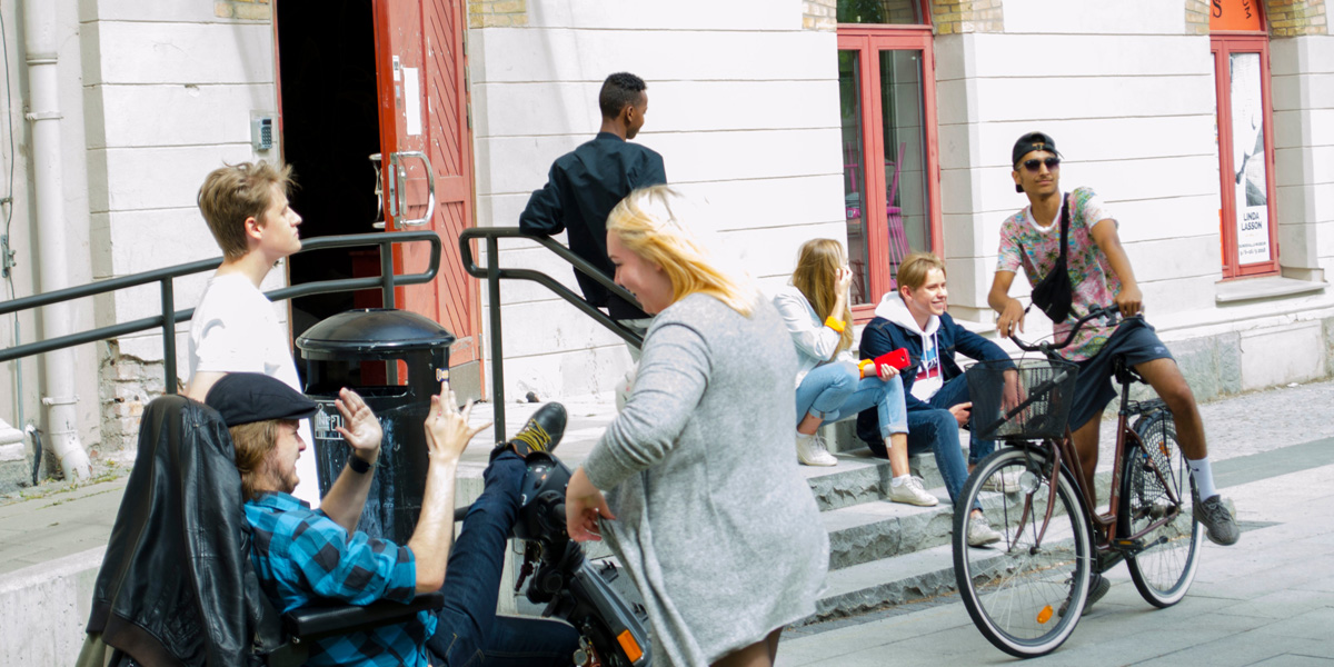 Ungdomar utanför Unga Magasinet